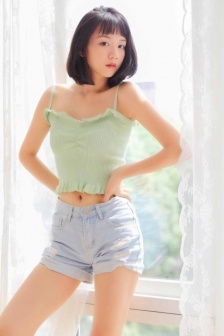 视频二区 素人 制服 国产